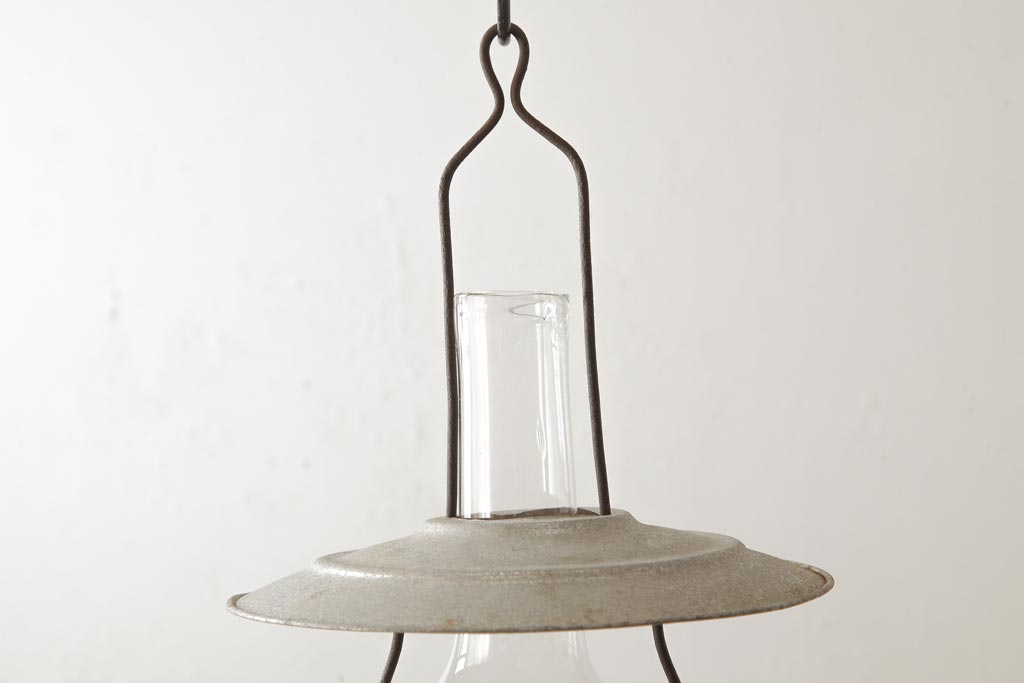 アンティーク　古い乳白ガラスシェードランプ　レトロ　吊り下げ照明　アトリエランプ アンティーク 古い乳白ガラスシェードランプ レトロ 吊り下げ