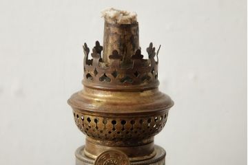 アンティーク雑貨　和製アンティーク　昭和初期　西洋スタイルのお部屋にもぴったりなオイルランプ(灯油ランプ、卓上ランプ)(R-039117)