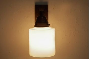 アンティーク照明　和製アンティーク　銅製　鳥の透かし彫りが可愛らしい壁掛け照明(シェード、ウォールライト、ブラケットライト)(R-039121)