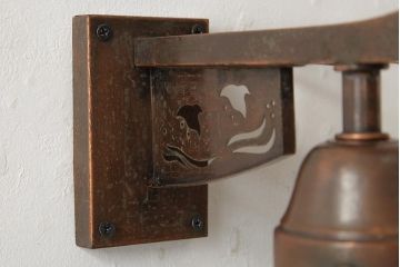 アンティーク照明　和製アンティーク　銅製　鳥の透かし彫りが可愛らしい壁掛け照明(シェード、ウォールライト、ブラケットライト)(R-039121)