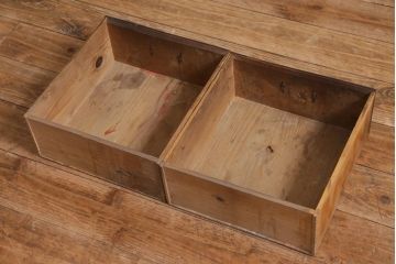 アンティーク家具　大正昭和初期　古い木の風合いがレトロな雰囲気あふれる収納棚(戸棚、サイドボード、キャビネット、棚)(R-039123)