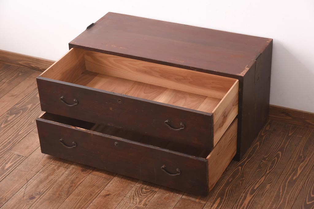 アンティーク家具　古民具　明治大正期　木瓜型引き手　使い込まれた質感が格好いい和箪笥(時代箪笥、チェスト、引き出し、衣装箪笥、ローボード)(R-039124)