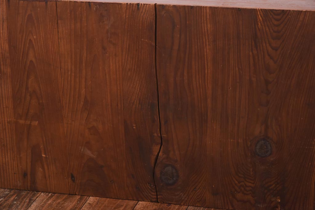 アンティーク家具　古民具　明治大正期　木瓜型引き手　使い込まれた質感が格好いい和箪笥(時代箪笥、チェスト、引き出し、衣装箪笥、ローボード)(R-039124)