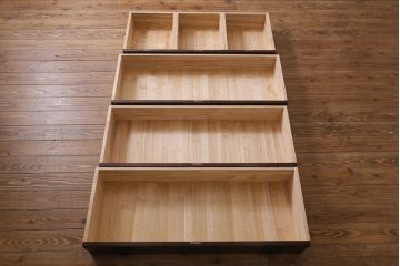 中古　伝統工芸　岩谷堂箪笥　桜木家具店製　上品かつ重厚な雰囲気が格式ただようチェスト(衣装箪笥、整理箪笥、引き出し)(R-039127)