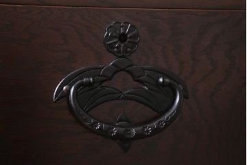 中古　伝統工芸　岩谷堂箪笥　桜木家具店製　上品かつ重厚な雰囲気が格式ただようチェスト(衣装箪笥、整理箪笥、引き出し)(R-039127)