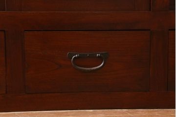 ビンテージ家具　工芸家具　漆塗り　三方にケヤキ無垢材が使われた高級な階段箪笥(R-039129)