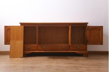 中古　横浜クラシック家具　ダニエル(Daniel)　A-205 サイドボード(キャビネット、リビングボード、収納棚)(R-039130)