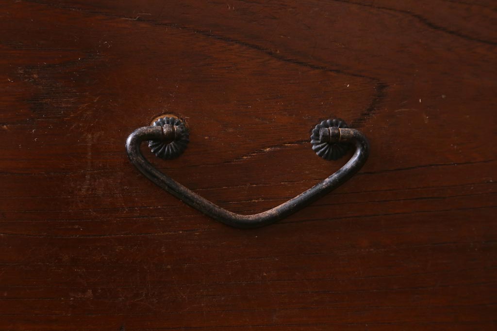 アンティーク家具　昭和初期　懐かしい雰囲気漂う素朴な佇まいの重ね箪笥(衣装箪笥、引き出し)(R-039134)