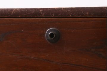 アンティーク家具　昭和初期　懐かしい雰囲気漂う素朴な佇まいの重ね箪笥(衣装箪笥、引き出し)(R-039134)