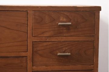 アンティーク家具　昭和初期　杉材　素朴な佇まいが魅力の薄型タイプの小引き出し(卓上収納、小物収納)(R-039136)