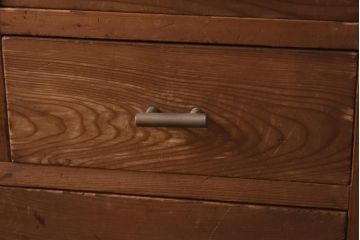 アンティーク家具　昭和初期　杉材　素朴な佇まいが魅力の薄型タイプの小引き出し(卓上収納、小物収納)(R-039136)