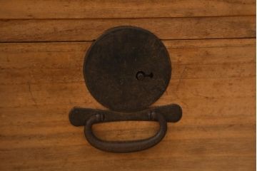 アンティーク家具　和製アンティーク　桐材　渋さ漂う重ねタンス(衣装箪笥、引き出し、桐箪笥、桐たんす)(R-039142)