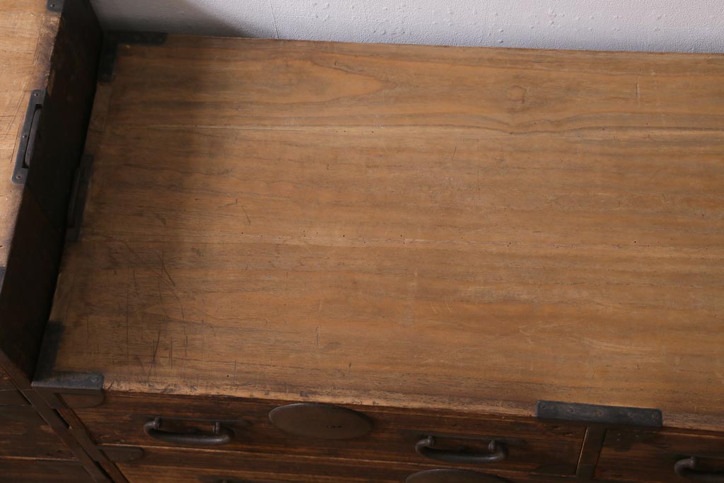 アンティーク家具　和製アンティーク　桐材　渋さ漂う重ねタンス(衣装箪笥、引き出し、桐箪笥、桐たんす)(R-039142)