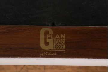 イギリスヴィンテージ　G-PLAN(ジープラン)　Danishシリーズ　Larsen(ラーセン)　チーク材　可愛らしい雰囲気のペイントがお洒落なダイニングチェア　(R-039189)