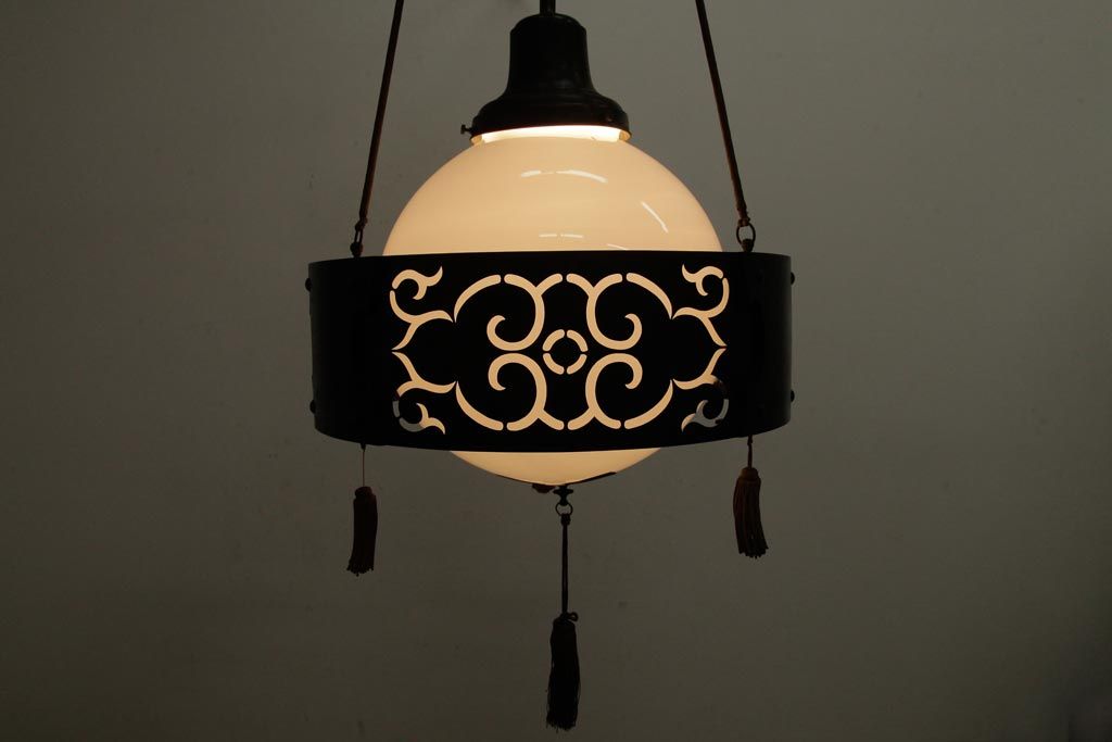 アンティーク照明　激レア!　アールデコ調の装飾が魅力的な球体ガラスのペンダントライト(天井照明、吊り下げ照明)(R-039195)