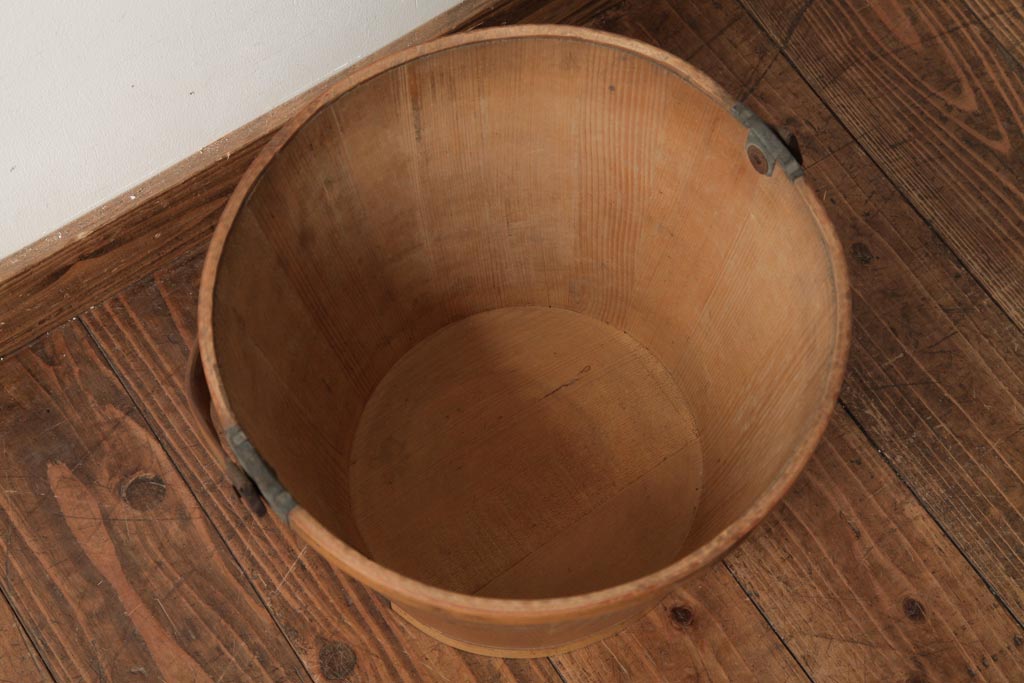 和製アンティーク　古民具　激レア!味わいと温もり溢れる木製バケツ(小物入れ)(R-039199)