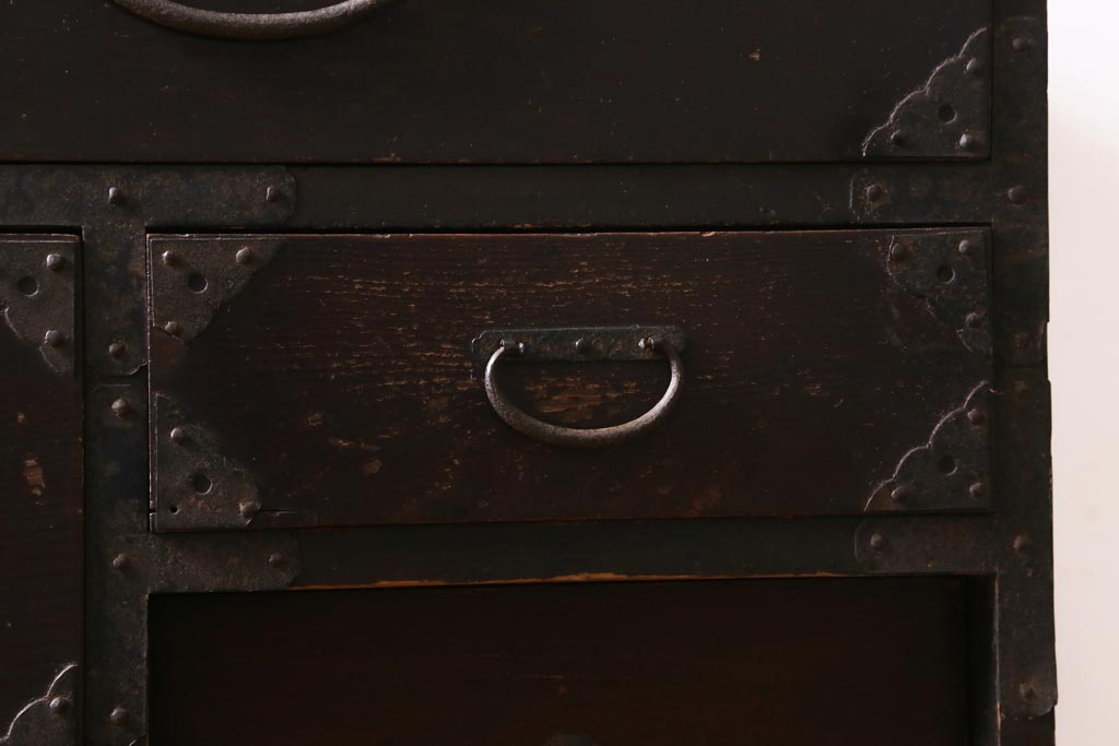 アンティーク家具　和製アンティーク　明治大正期　古い木の質感が味わい深い時代箪笥(衣装箪笥、和箪笥、引き出し、チェスト)(R-039200)