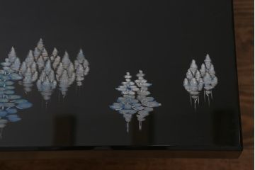 中古　モリシゲ(MORISHIGE/森繁)　高級品　黒漆塗り　美しい彫漆が見事な座卓(ローテーブル)(定価約60万円)(R-039207)