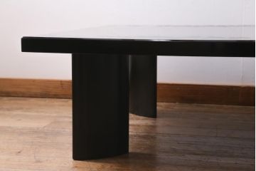 中古　モリシゲ(MORISHIGE/森繁)　高級品　黒漆塗り　美しい彫漆が見事な座卓(ローテーブル)(定価約60万円)(R-039207)