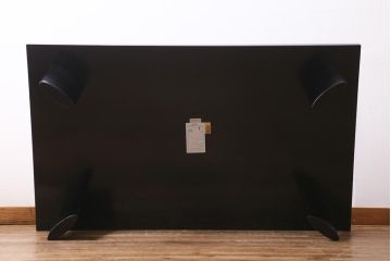 中古　モリシゲ(MORISHIGE/森繁)　高級品　黒漆塗り　美しい彫漆が見事な座卓(ローテーブル)(定価約60万円)(R-039207)