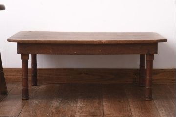 レトロ家具　和製アンティーク　昭和初期　脚の意匠が印象的な角ちゃぶ台(折りたたみテーブル、座卓、ローテーブル)(R-039209)