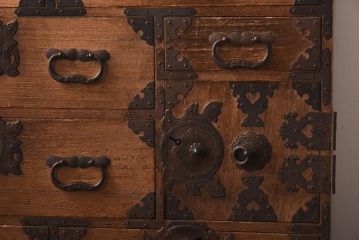 アンティーク家具　古民具　総桐材　上手物!小振りなサイズが珍しい仙台小箪笥(仙台箪笥、時代箪笥、桐箪笥、桐たんす)(R-039214)
