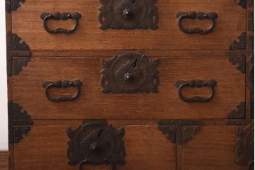 アンティーク家具　古民具　総桐材　上手物!小振りなサイズが珍しい仙台小箪笥(仙台箪笥、時代箪笥、桐箪笥、桐たんす)(R-039214)