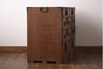 アンティーク家具　古民具　総桐材　上手物!小振りなサイズが珍しい仙台小箪笥(仙台箪笥、時代箪笥、桐箪笥、桐たんす)(R-039214)