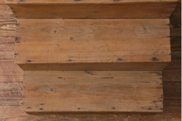 ヴィンテージ家具　フランスビンテージ　シャビーな4段ディスプレイラック(飾り台)(R-039215)