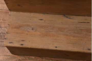 ヴィンテージ家具　フランスビンテージ　シャビーな4段ディスプレイラック(飾り台)(R-039215)