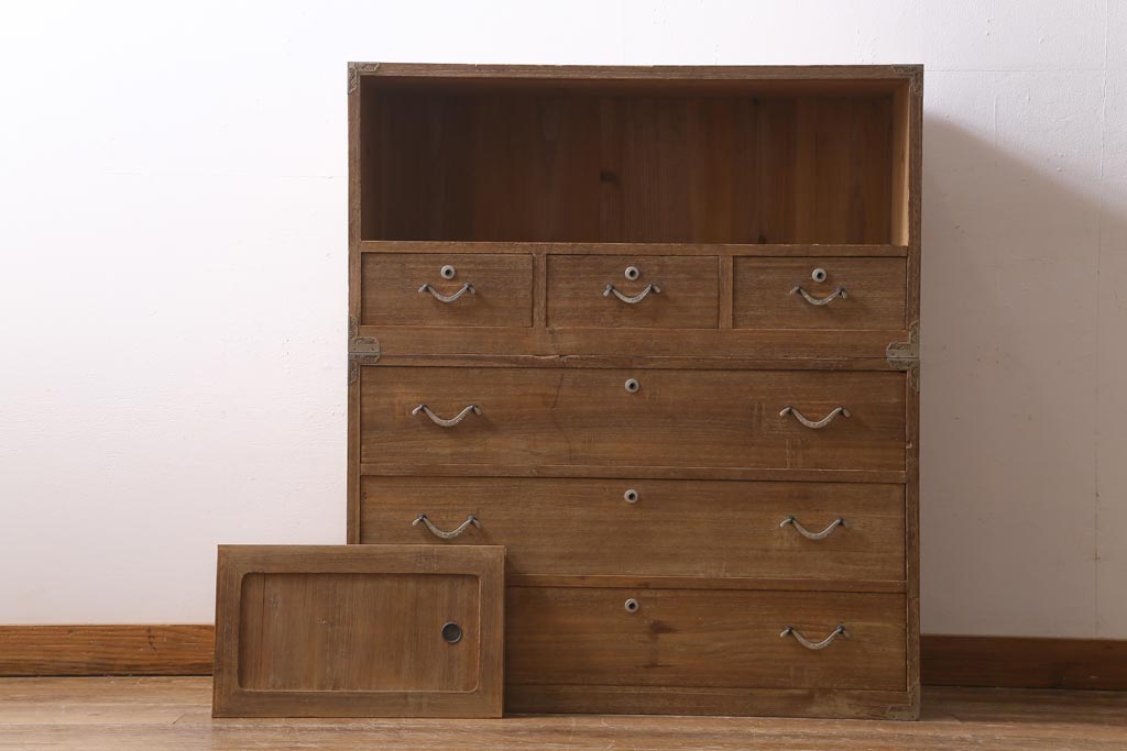 アンティーク家具　和製アンティーク　前面桐材　素朴な木味の昭和レトロな重ねタンス(衣装箪笥、戸棚、引き出し、桐箪笥、桐たんす)(R-039217)