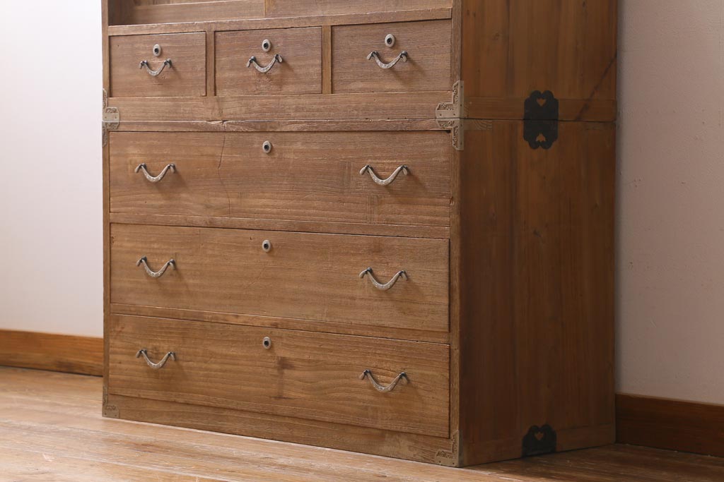 アンティーク家具　和製アンティーク　前面桐材　素朴な木味の昭和レトロな重ねタンス(衣装箪笥、戸棚、引き出し、桐箪笥、桐たんす)(R-039217)