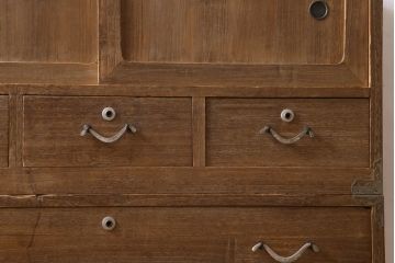 アンティーク家具　和製アンティーク　前面桐材　素朴な木味の昭和レトロな重ねタンス(衣装箪笥、戸棚、引き出し、桐箪笥、桐たんす)(R-039217)