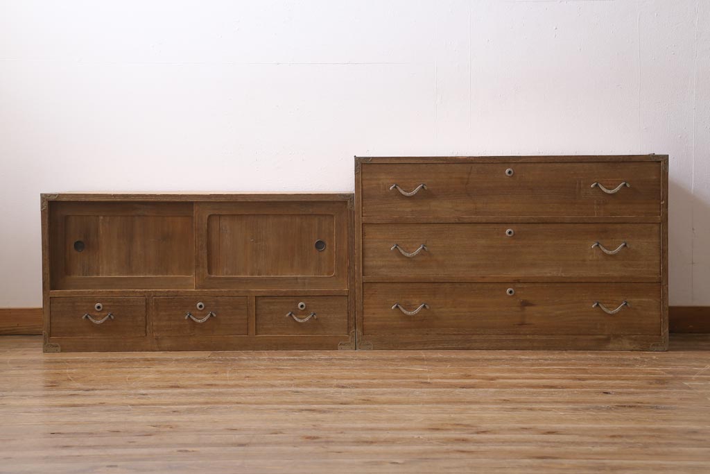 アンティーク家具　和製アンティーク　前面桐材　素朴な木味の昭和レトロな重ねタンス(衣装箪笥、戸棚、引き出し、桐箪笥、桐たんす)(R-039217)