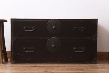 アンティーク家具　和製アンティーク　赤みがかった色合いが味わい深いローチェスト(引き出し、和タンス、時代箪笥)(R-039218)