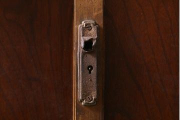 アンティーク家具　昭和レトロ　バイカラーが存在感を放つ戸棚(茶箪笥、収納棚)(R-039219)