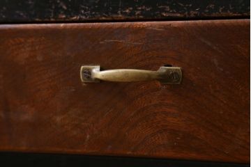 アンティーク家具　昭和期　モダンな色合いの茶箪笥(戸棚、茶棚、収納棚)(R-039220)