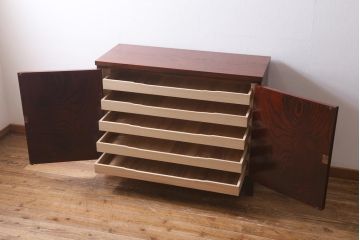 リメイク家具　伝統民芸　岩谷堂箪笥　脚付　和タンスと収納棚の2wayサイドボード(衣装箪笥)(R-039221)