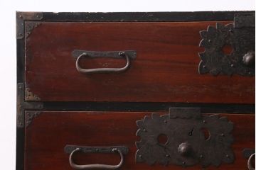 アンティーク家具　和製アンティーク　前面桐材　趣のある時代箪笥(和タンス、衣装箪笥、桐箪笥、桐たんす)(R-039223)