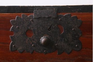 アンティーク家具　和製アンティーク　前面桐材　趣のある時代箪笥(和タンス、衣装箪笥、桐箪笥、桐たんす)(R-039223)