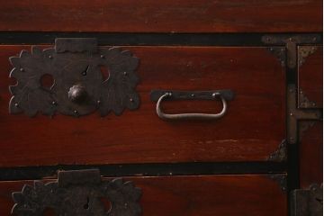 アンティーク家具　和製アンティーク　前面桐材　趣のある時代箪笥(和タンス、衣装箪笥、桐箪笥、桐たんす)(R-039223)