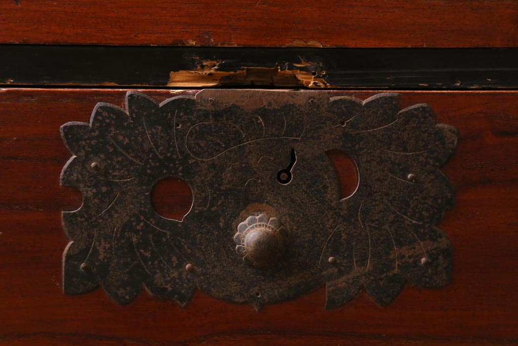 アンティーク家具　和製アンティーク　前面桐材　趣のある時代箪笥(和タンス、衣装箪笥、桐箪笥、桐たんす)(R-039223)