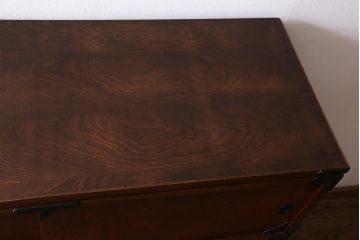 リメイク家具　岩谷堂箪笥　脚付きリメイク　重厚で品の良い金具の整理箪笥(戸棚、チェスト、引き出し、和タンス)(R-039224)