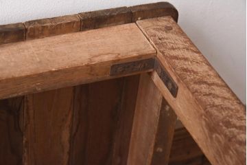 レトロ家具　栗材　古い木の素朴な風合いがおしゃれな四角いスツール(板座チェア、花台、角スツール)(R-039225)