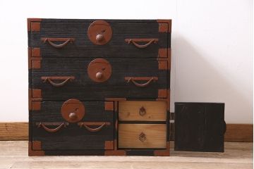 アンティーク家具　明治大正期　ペイント　和モダンな雰囲気作りにおすすめの小箪笥(時代箪笥、引き出し)(R-039228)