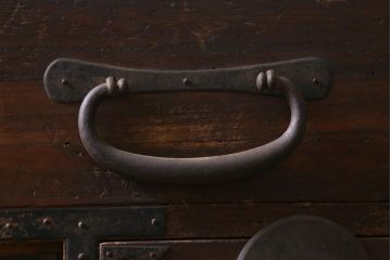 アンティーク家具　和製アンティーク　明治期　三方桐材　古い物ならではの質感が渋さただよう帳場箪笥(時代箪笥、収納棚、桐箪笥、桐たんす)(R-039231)