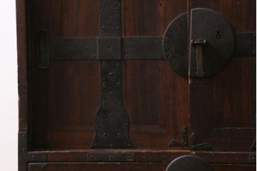 アンティーク家具　和製アンティーク　明治期　三方桐材　古い物ならではの質感が渋さただよう帳場箪笥(時代箪笥、収納棚、桐箪笥、桐たんす)(R-039231)