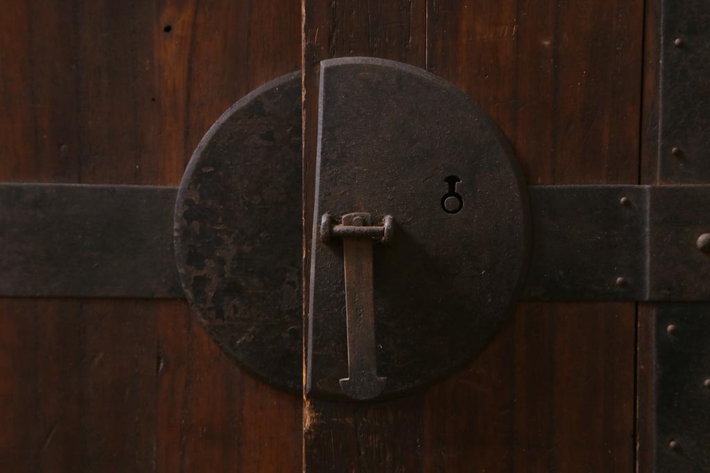 アンティーク家具　和製アンティーク　明治期　三方桐材　古い物ならではの質感が渋さただよう帳場箪笥(時代箪笥、収納棚、桐箪笥、桐たんす)(R-039231)