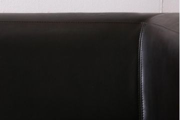 ヴィンテージ家具　北欧ビンテージ　デンマーク　オーク無垢材・本革　シンプルモダンな3人掛けソファ(三人掛けソファ、トリプルソファ)(R-039234)