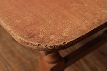 アンティーク家具　大正期　栓材　挽き物の脚が目を惹くレトロな佇まいの角ちゃぶ台(折りたたみテーブル、座卓、ローテーブル)(R-039235)